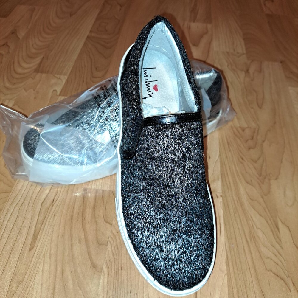 NWT Luichiny Womens Vay Kay Slip On Sneaker Shoes Furry Texture Black/Silver